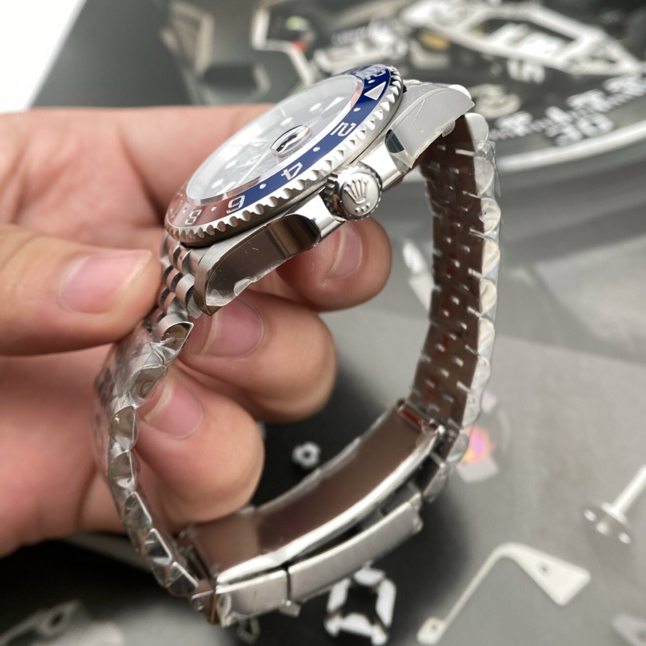 Replica Rolex 126710BLRO Pepsi 5.jpeg