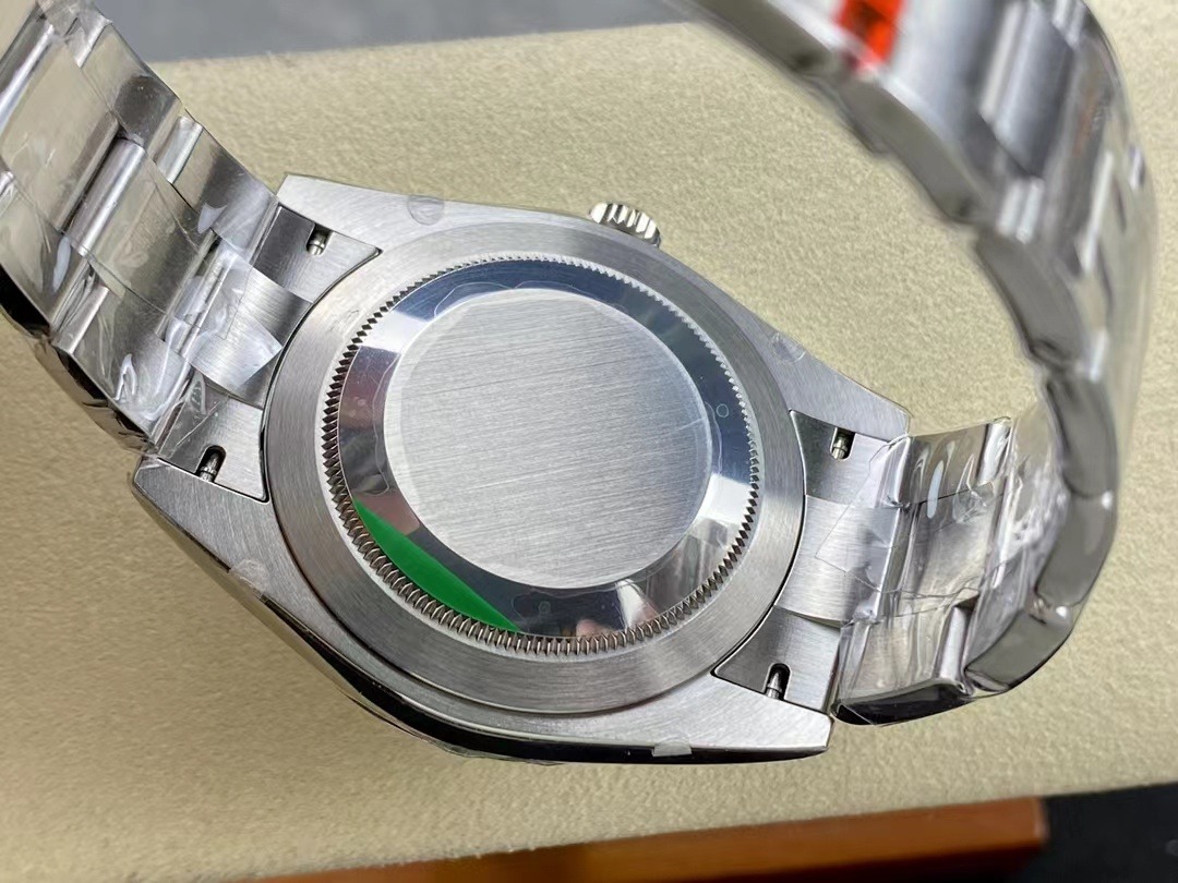 Rolex replica oyster perpetual 124300 celebration dial 41mm7.jpg