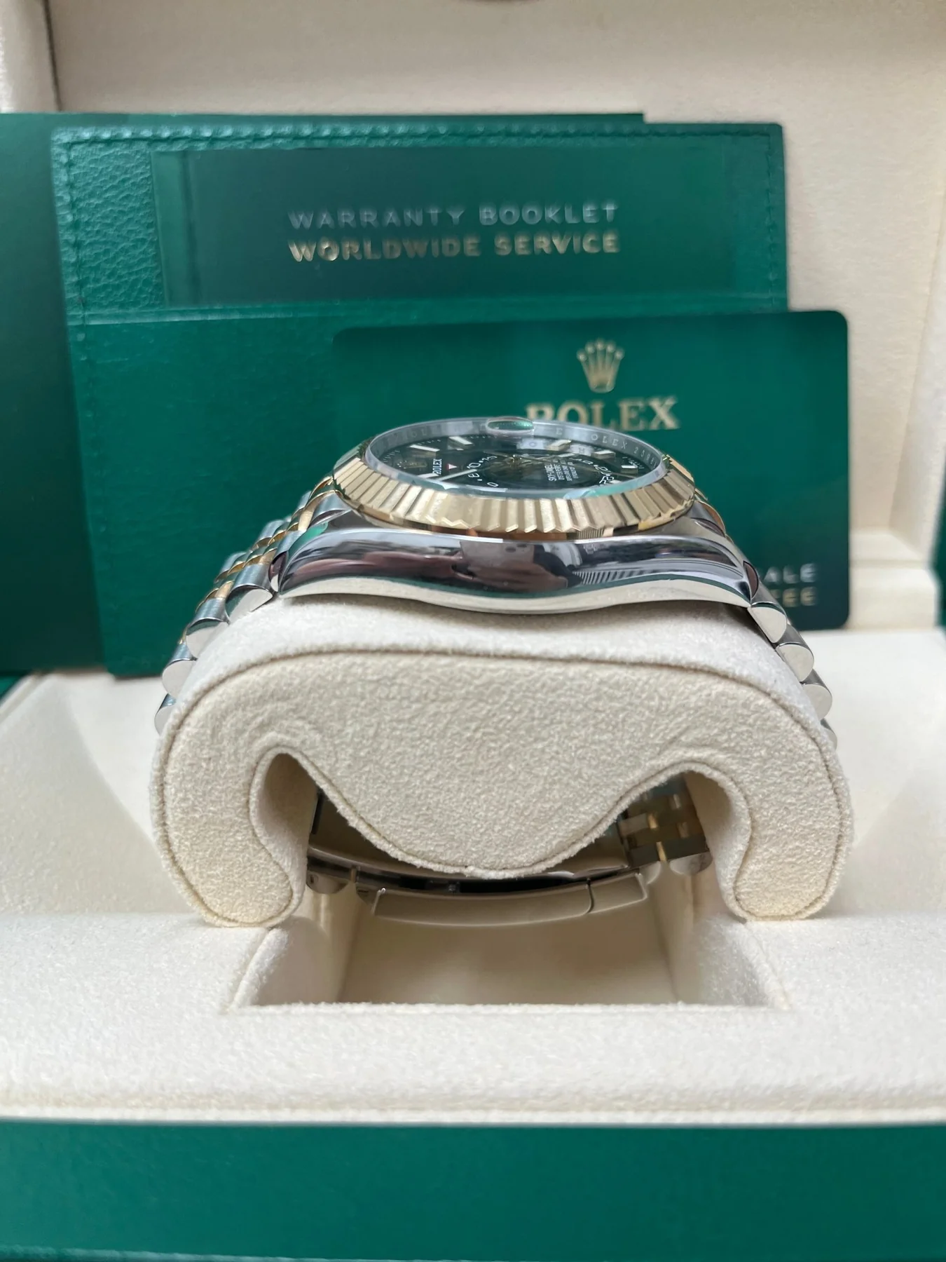 rolex yellow rolesor sky dweller watch black index dial jubilee bracelet ref 336933 145402 1350x1800.webp