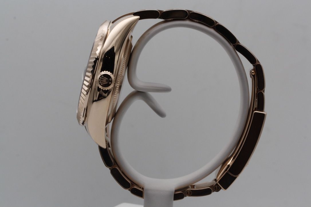 watch 166178308684359.jpeg